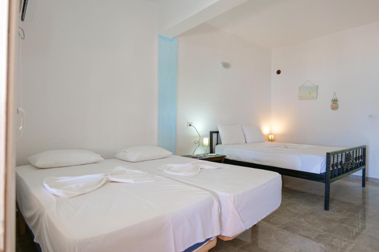 John'S Guesthouse Ксамил Екстериор снимка