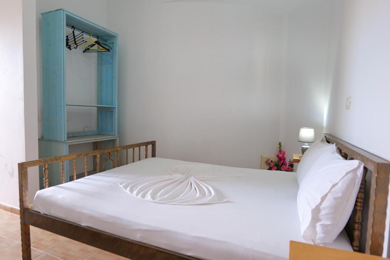 John'S Guesthouse Ксамил Екстериор снимка