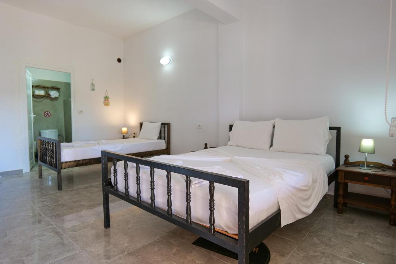 John'S Guesthouse Ксамил Екстериор снимка