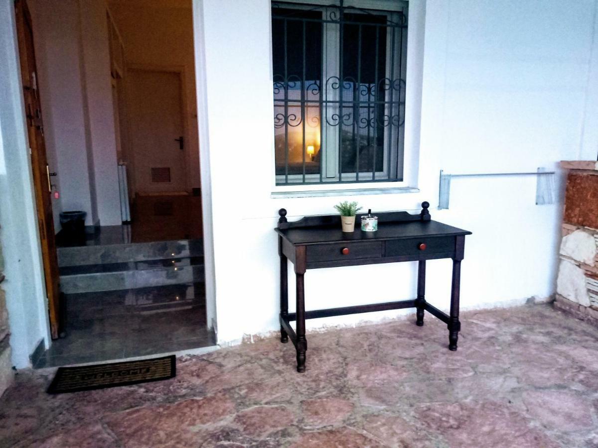 John'S Guesthouse Ксамил Екстериор снимка